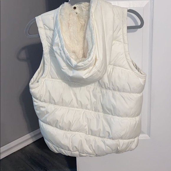 American Eagle Vest - Picture 2 of 2